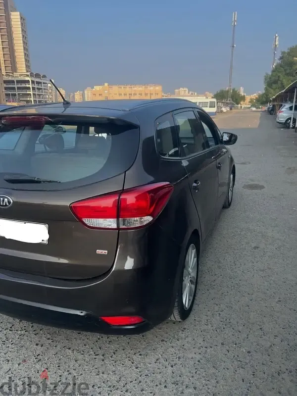 كيا كارينس 2016